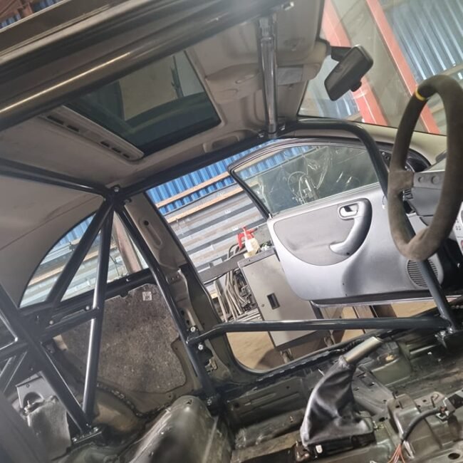 MK3 VAUXHALL CORSA BOLT IN DASH DODGER ROLL CAGE